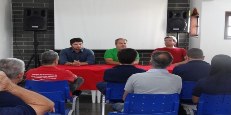 Presidente da CUT Rio, em visita ao SEEB MR