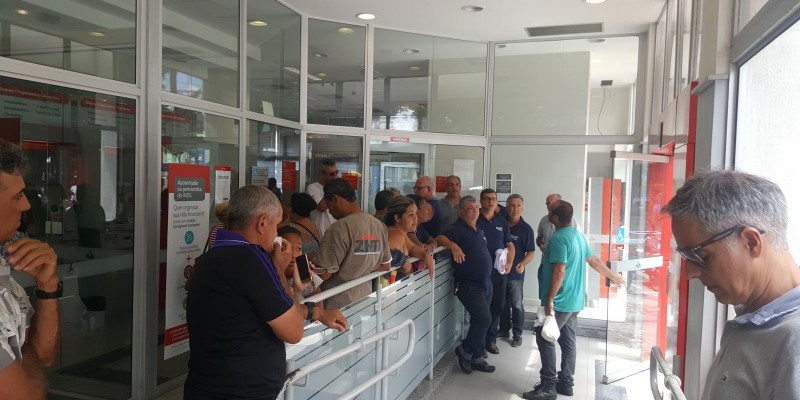 Dia de Luta no Santander em Macaé.