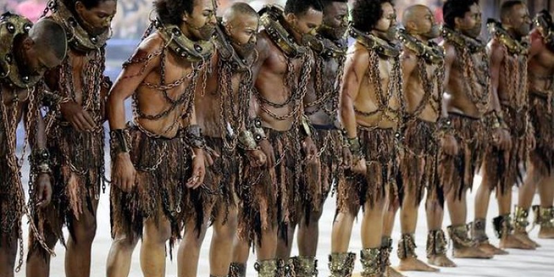 Carnaval, festa popular e palco de manifestações