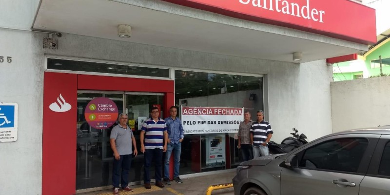 Santander demite funcionários na base de Macaé