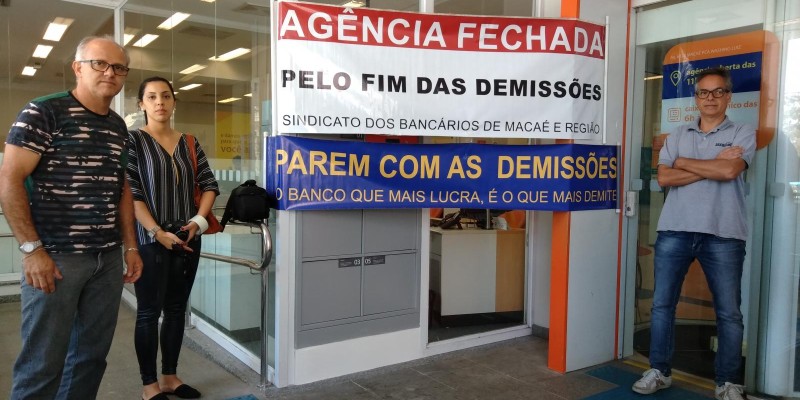 Movimento contra demissões no Itaú