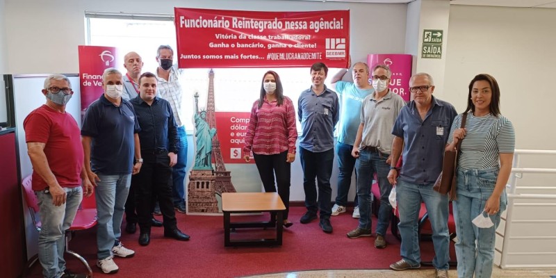 Mais um bancário é reintegrado em Macaé