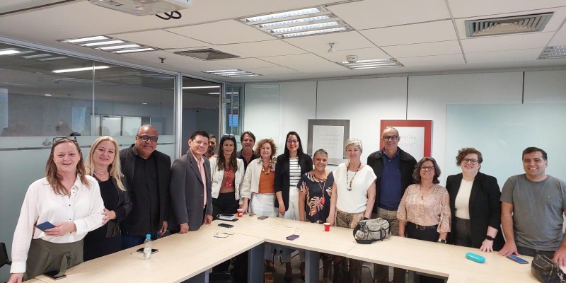 COE Santander assina ACT específica