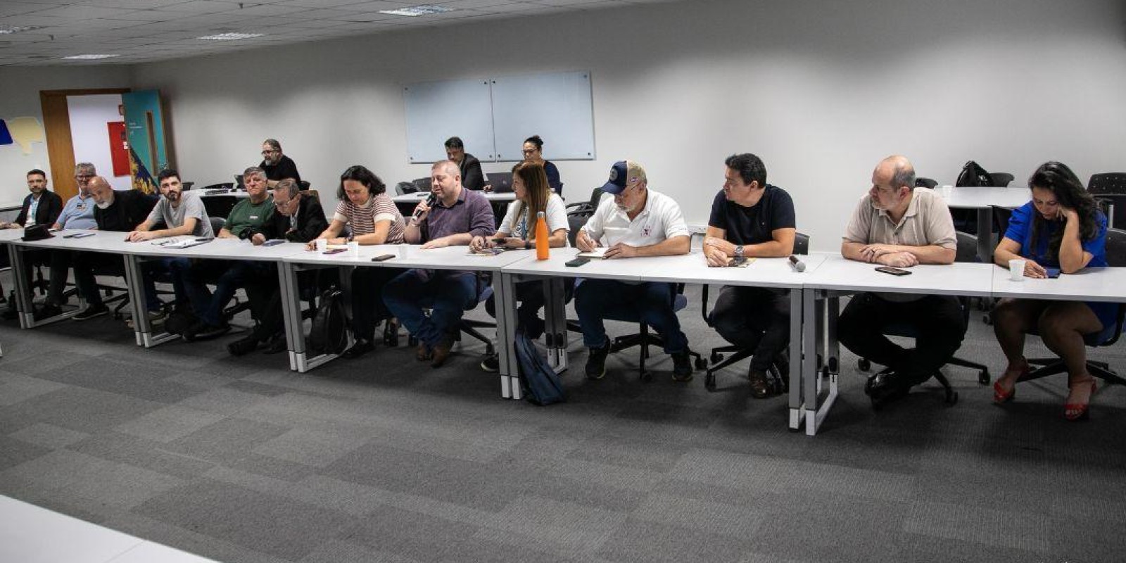 Caixa encerra negociações sobre caixas e tesoureiros