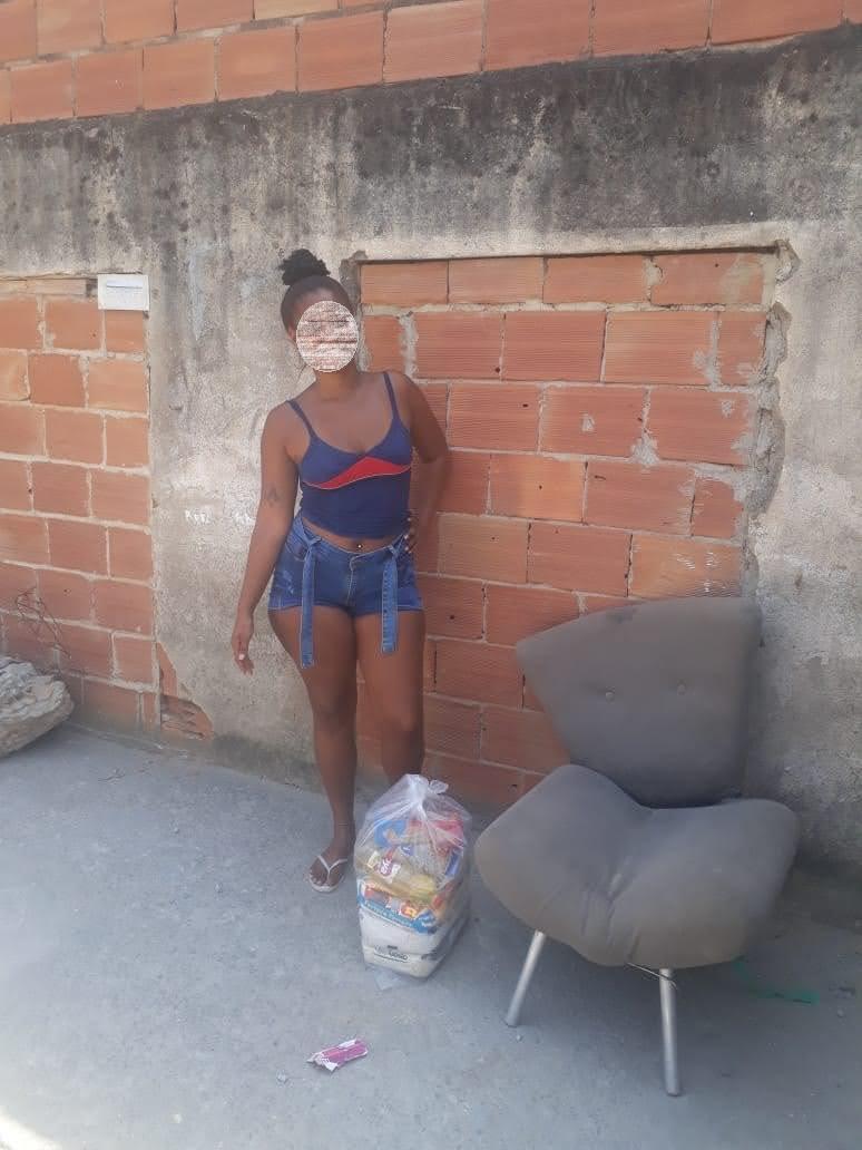 Bancários de Macaé-RJ entregam cestas básicas