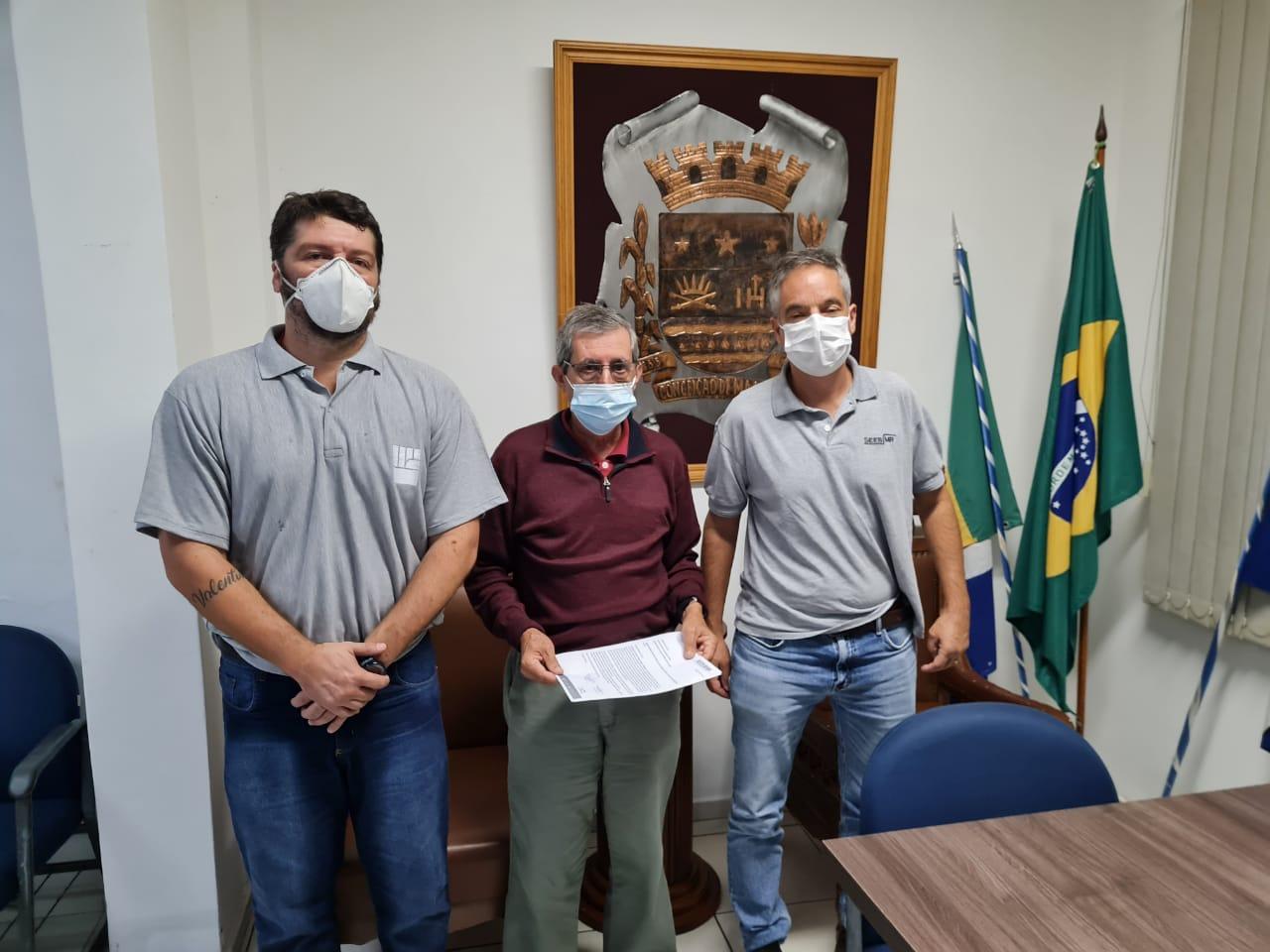 Ofício entregue ao prefeito de Conceição de Macabu Sr. Valmir Lessa pedindo vacina para os bancários (as).