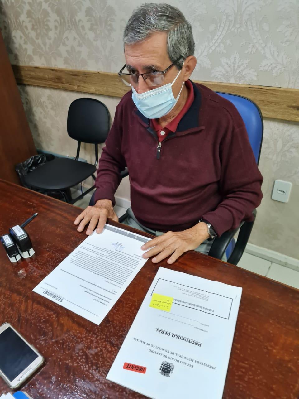 Ofício entregue ao prefeito de Conceição de Macabu Sr. Valmir Lessa pedindo vacina para os bancários (as).