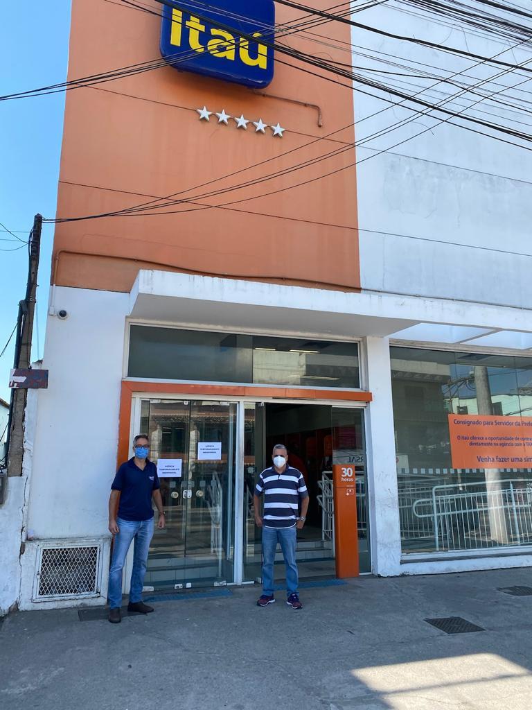 Itaú da Barra de Macaé fechada por falta de Agua