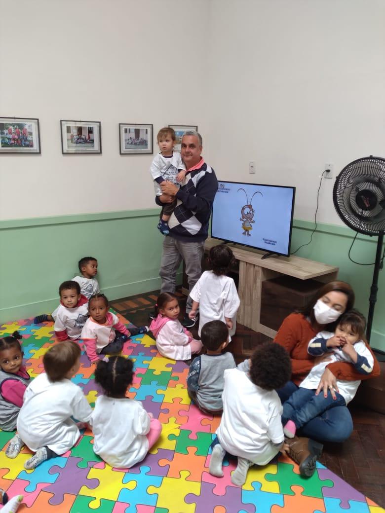 Sindicato entrega doações de leite em pó a Creche Lar de Maria