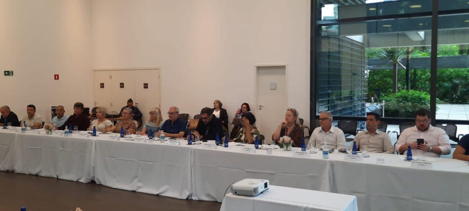 Fetraf RJ/ES participa de rodada de negociação com Fenaban em São Paulo